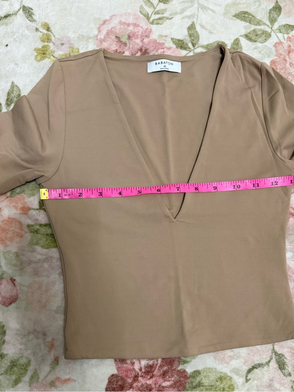 Aritzia Long Sleeve V-Neck Blouse Like New - Picture 7 of 8
